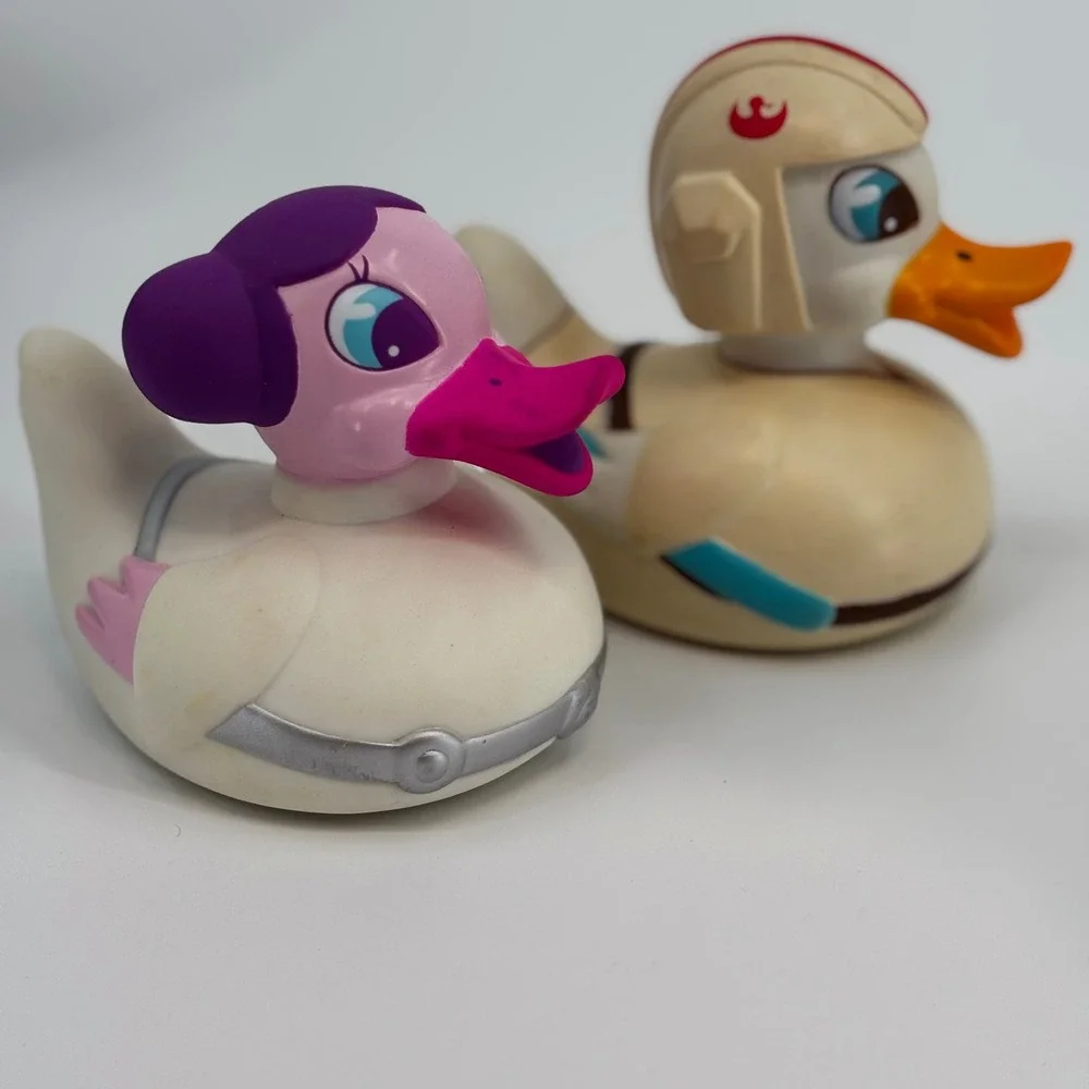 Locomocean Glow in the‎ Duck Set White Luke Pondwalker Princess Layer Star Wars